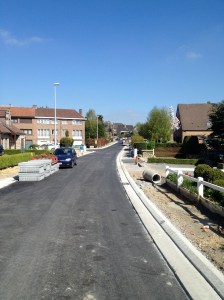 Riolering in de grond, fundering klaar, enkel de slijtlaag nog...